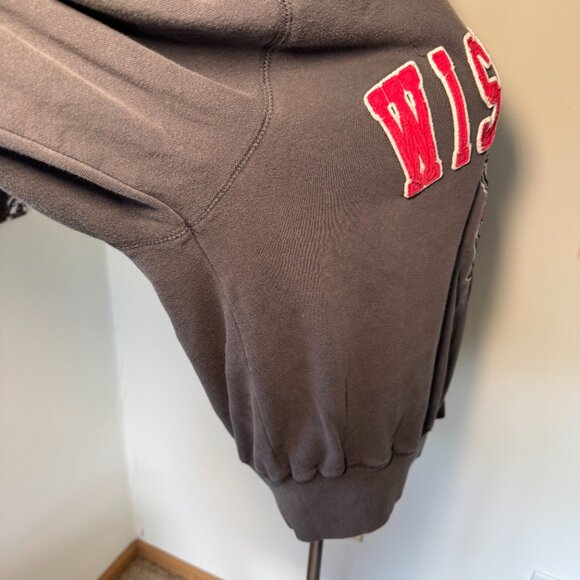 Campus Heritage University of Wisconsin Grey and Red Collared Sweatshirt - Picture 8 of 10